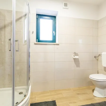 Mirni Kot * Smarje (Koper)